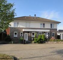 Neuwertige Doppelhaushälfte - 1.935,00 EUR Kaltmiete, ca.  121,00 m² in Seevetal (PLZ: 21218)