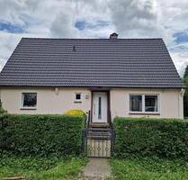 Helle 3 Zimmer-Wohnung in komplett saniertem 2-Familien-Haus - Hamburg Wandsbek