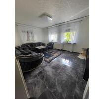 Moderne 4 Zi. Wohnung in ruhiger Lage in Reutlingen - Neckartenzlingen