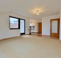 Frisch renovierte 4-Zimmer-Wohnung mit Balkon in ErbachErsingen