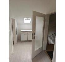 DG Wohnung - 700,00 EUR Kaltmiete, in Kornwestheim (PLZ: 70806)