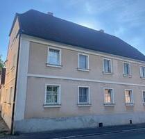 Wohnhaus mit Nebengebäude - 375.000,00 EUR Kaufpreis, ca.  250,00 m² in Walsdorf (PLZ: 96194)