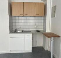 Gepflegte 1-Zimmer Erdgeschosswohnung in Untertürkheim - Stuttgart Luginsland