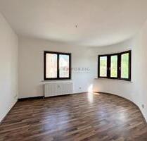 Zentral, hell, gemütlich: 2-Zimmer-Wohntraum auf der Weststraße! - Hohenstein-Ernstthal