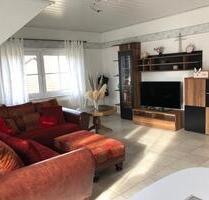 Möblierte 3-Zimmer-Dachgeschosswohnung mit großer Dachterrasse - Korbach