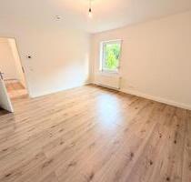 **Was will man mehr? +Erdgeschoss +Laminat +frisch gestrichen +modernes Tageslichtbad** - Marl Alt-Marl