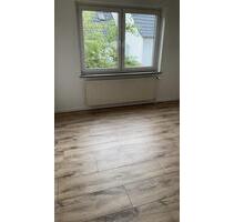 2 ZKBBK Stellplatz, im 4 Familienhaus zu vermieten - Delmenhorst Düsternort