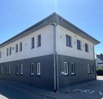 Schöne, helle 2-Zimmer-Wohnung mit Balkon & Garage - Heide