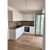 Exklusive 2-Zi-Wohnung - Neubau - Dachterrasse - EBK - Stellplatz - Dingolfing