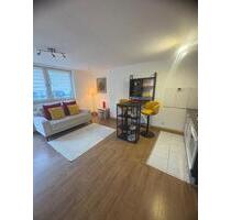 Voll möblierte 2-Zimmer-Wohnung mit Dachterrasse und Dom-Blick – - Würselen