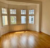 Helle 3-Raum-Altbauwohnung mit Balkon und EBK in Stuttgart-West