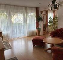 Helle 2,5 Zi-Süd-West-Wohnung vollmöbliert, zentral in Germering