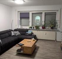 Sonnige Wohnung 54 qm, Garage, Balkon, Kellerraum - Ebersdorf bei Coburg