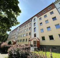 Großzügige Balkonwohnung mit Tageslichtbad - Chemnitz Bernsdorf