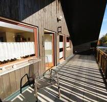 gepflegte 3,5-Zi-Wohnung mit großem Balkon - Täferrot