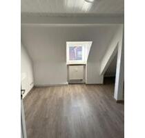 Nette 2-Zimmer DG Wohnung - 450,00 EUR Kaltmiete, in Gerbrunn (PLZ: 97218)