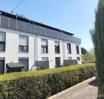 Gehobenes und modernes Niedrigenergiehaus mit Terrasse und Garten in bevorzugter ruhige Lage - Flörsheim am Main