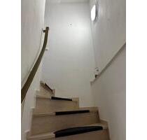 1-3 Familienhaus - 320.000,00 EUR Kaufpreis, ca.  160,00 m² in Koblenz (PLZ: 56073) Lay