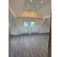 Helle & Zentral gelegene 3-Zimmer Dachgeschosswohnung *ERSTBEZUG* - Heidenheim an der Brenz