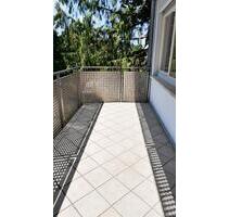 S-Süd: 3-Zi-Whg, EBK, Balkon, Terrasse mit Gartenanschl. & Garage - Stuttgart Stuttgart-Süd