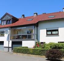 Attraktives Zweifamilienhaus mit Garten in ruhiger Siedlungslage - Mehren
