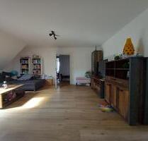 Schöne moderne 4,5 Zi-Whg. im DG in Au am Rhein zu vermieten