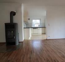 „Paradiesische“, „traumhafte“ Lage! Tolle Terrassen-Wohnung mit „Loft-Charakter“ mit Garten! - Seevetal