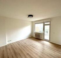 Schöne, ruhige, helle, kernsanierte 1-Zimmer Wohnung mit Terrasse - Berlin Tempelhof-Schöneberg