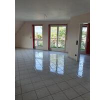 3 Zimmer Wohnung in Freiberg mit Einbauküche und Balkon - Freiberg am Neckar