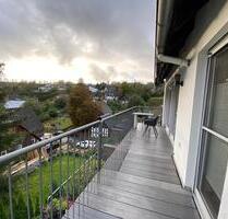 Traumhafte Dachgeschosswohnung mit Ausblick, Balkon & Garage – Ru - Siegen Kaan-Marienborn