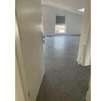Mietwohnung - 950,00 EUR Kaltmiete, in Kirchheim am Neckar (PLZ: 74366)