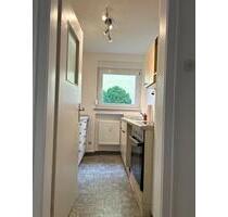 2 Zi Wohnung, hell, EBK, Balkon, WG geeignet, Bus, 01.06 - Stuttgart Vaihingen