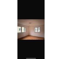 Helle Wohnung in Traunstein - 860,00 EUR Kaltmiete, in Traunstein (PLZ: 83278)