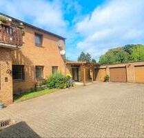 Freie 4 Zimmer EG Wohnung im Zweifamilienhaus + Dreifamilienhaus - Oberhausen Biefang