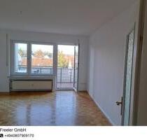 Helle 3-Zimmer-Wohnung mit Einbauküche und Balkon in Langenhorn - Hamburg