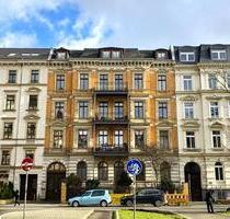 Charmante 4-Zimmer-Altbauwohnung mit Balkon in Leipzig
