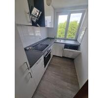 Hoch hinaus mit viel Platz! Ideale 2-Zimmer-Wohnung mit Ausblick und Einbauküche - Düsseldorf Stadtbezirk 6
