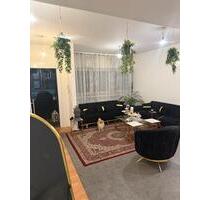 3 Zimmer Wohnung in Erdgeschoss Neusser Furth