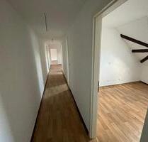 Geräumige 4-Zi-DG Wohnung im Zentrum Apoldas (119m2)
