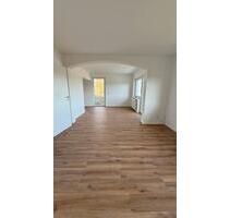 Erstbezug nach Sanierung 3-Zimmer Wohnung + neue Einbauküche - Roigheim