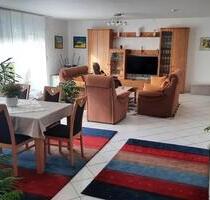 Penthouse mit 3,5 Zimmern, EBK und Balkon in Hettenleidelheim