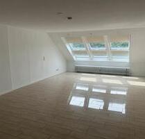 3,5 Zimmer Dachgeschosswohnung in Bremen Burg zu vermieten