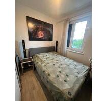 VOLLMÖBLIERTES WG-Zimmer | MODERN | HELL | - Stuttgart Bad Cannstatt