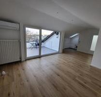Dachgeschossapartment 1 Zimmer - 450,00 EUR Kaltmiete, ca.  34,00 m² in Ludwigshafen am Rhein (PLZ: 67067) Rheingönheim