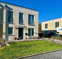 Im Nu beim Straussee: 5-Zimmer-Doppelhaushälfte mit EBK, Garten u.v.m. - IDEAL für Familien! - Strausberg