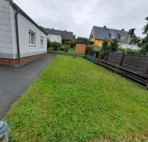 Doppelhaushälfte mit Anbau und Garage zum Vermieten - Hof Neuhof