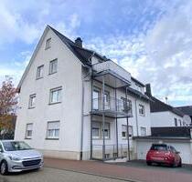 Gut geschnittene 3 ZKB - Wohnung mit Balkon - zentral gelegen - Haiger