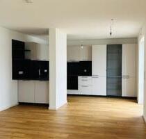 3-Zimmer Whg, 88qm, 950€ Kalt; 1345€ Warm - Zeitmietvertrag!! - Neutraubling