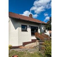 Wohnhaus mit Einliegerwohnung in Habichtswald-Ehlen