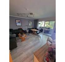 5 Zimmer 115 qm Mietwohnung 2 Parkplätze bezugsfrei, EBK Balkon - Berlin Spandau